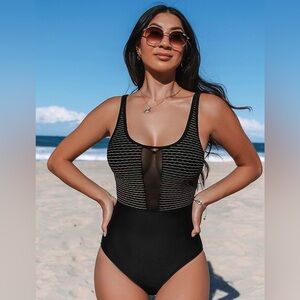 Cupshe Elegant Black and Gold Swimsuit